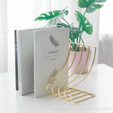 S-shaped bookend table top Creative bookshelf